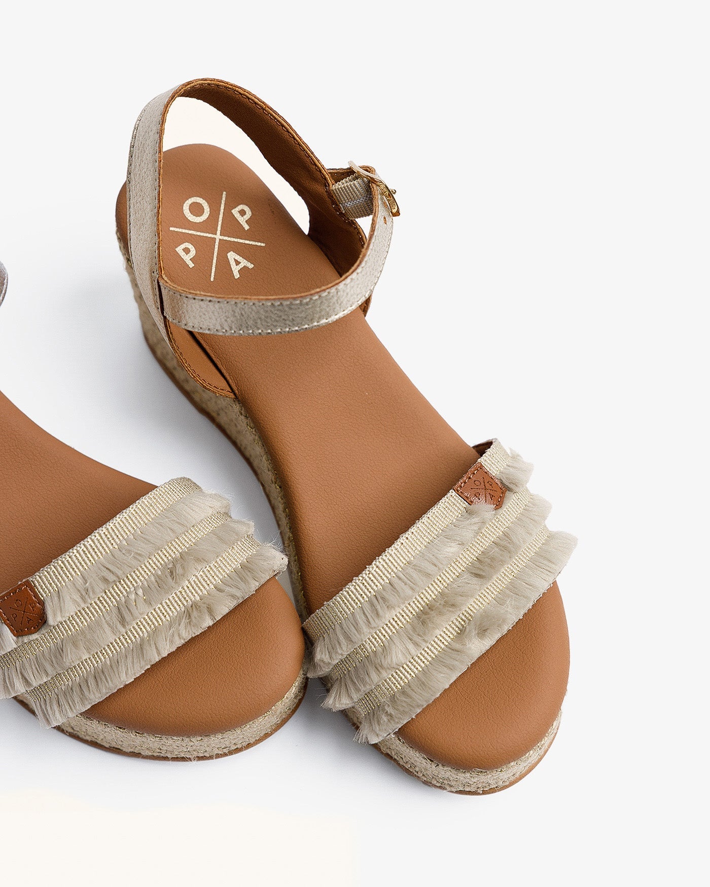 Cuña Arambol Flecos Yute Oro